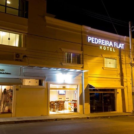 Pedreira Flat Hotel Bagian luar foto